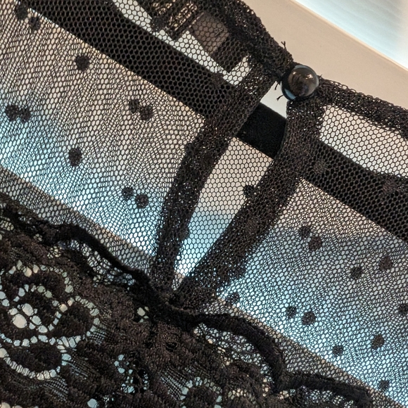 Vintage Lacey Dress - Picture 7 of 8